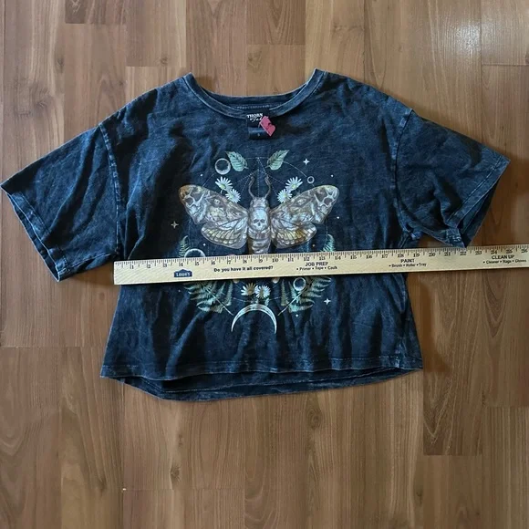 NWT Thorn & Fable Death 💀 Moth Mushrooms Mineral Wash cropped T-Shirt size S - Picture 4 of 6